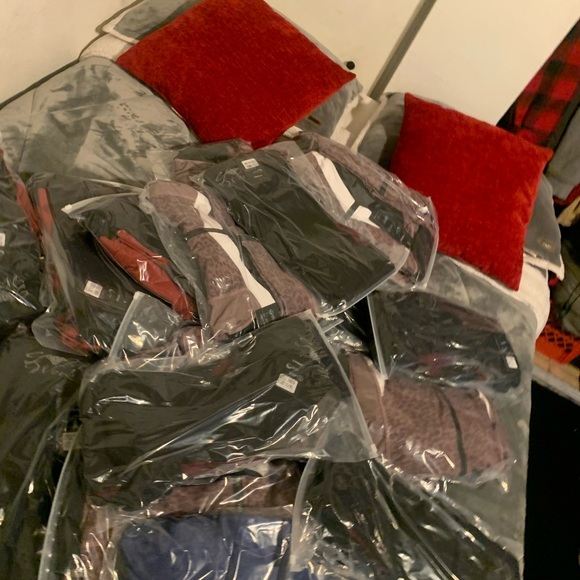 Ladies 2 piece athleisure outfit!Warm and stretchy - Picture 3 of 3